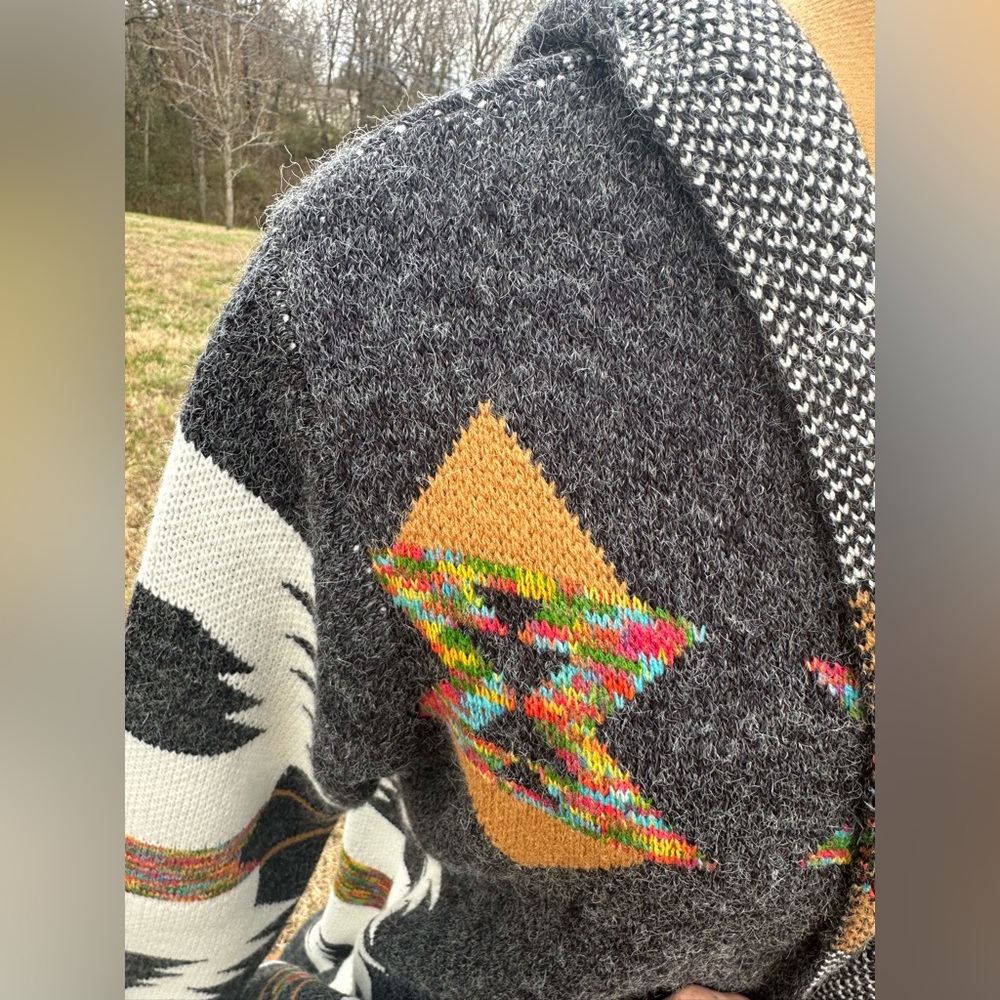 Gray Patterned Women's Sweater. Aztec. Long. Cardigan. Fun print - Picture 5 of 10